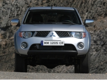 Фото Mitsubishi L200  №13